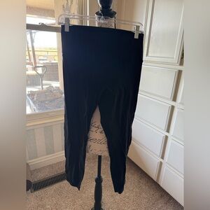 Lululemon Align Black high waisted 25 inches yoga pants size 10